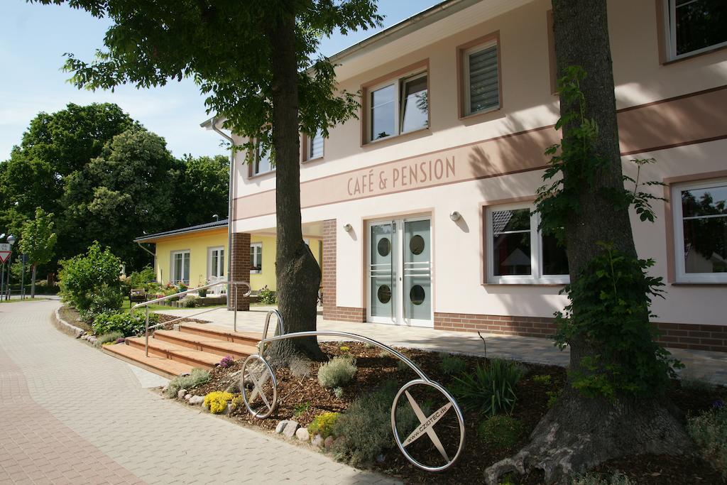 Cafe und Pension Blohm Greifswald Exterior foto