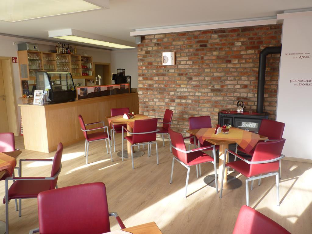 Cafe und Pension Blohm Greifswald Exterior foto