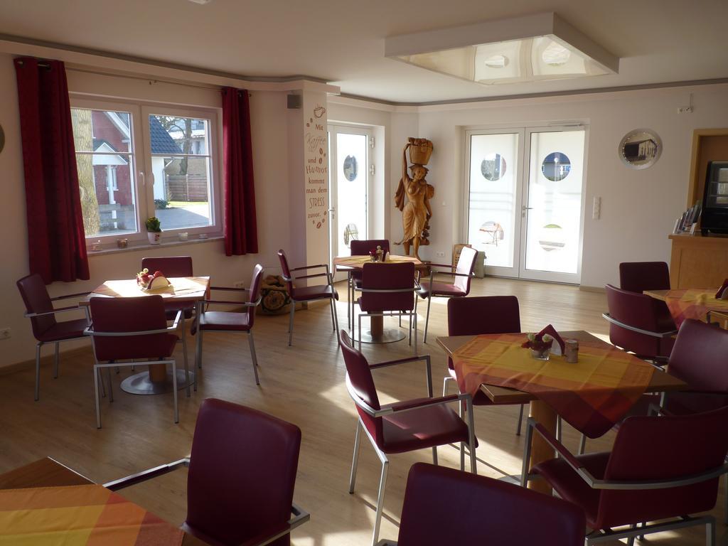 Cafe und Pension Blohm Greifswald Exterior foto