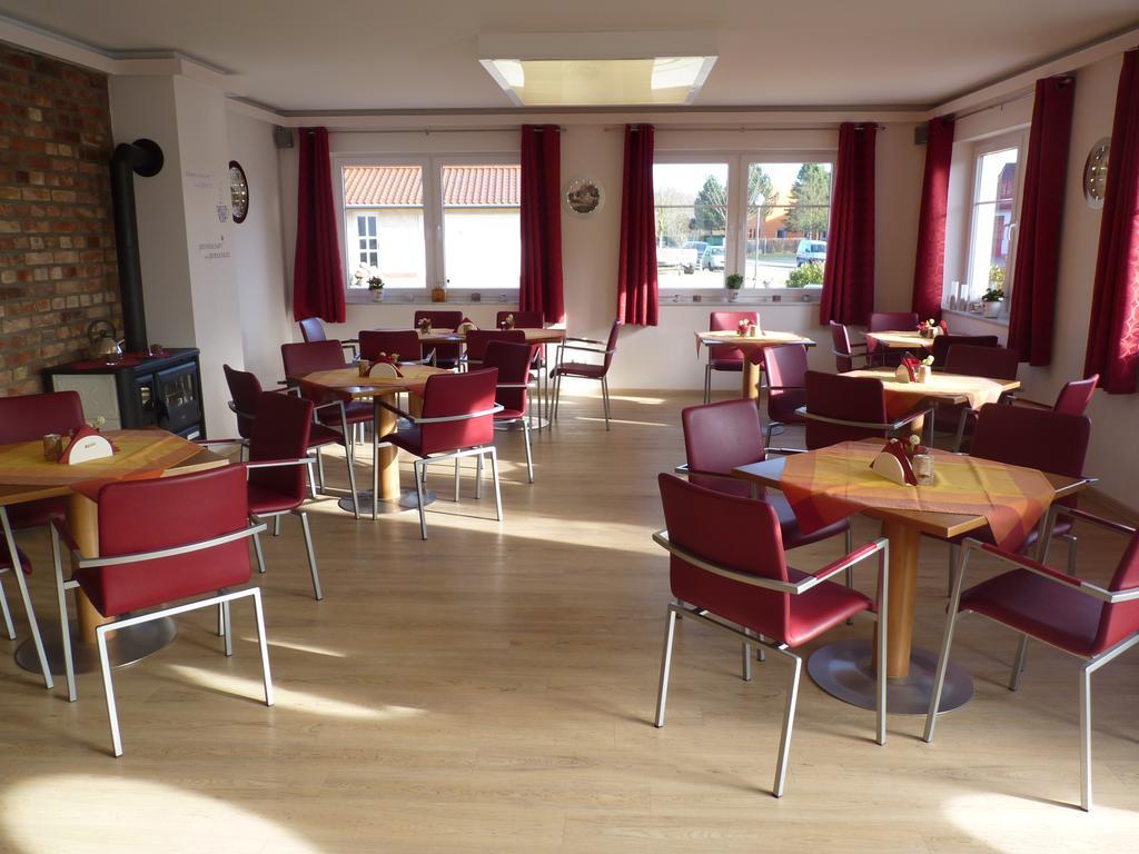Cafe und Pension Blohm Greifswald Exterior foto