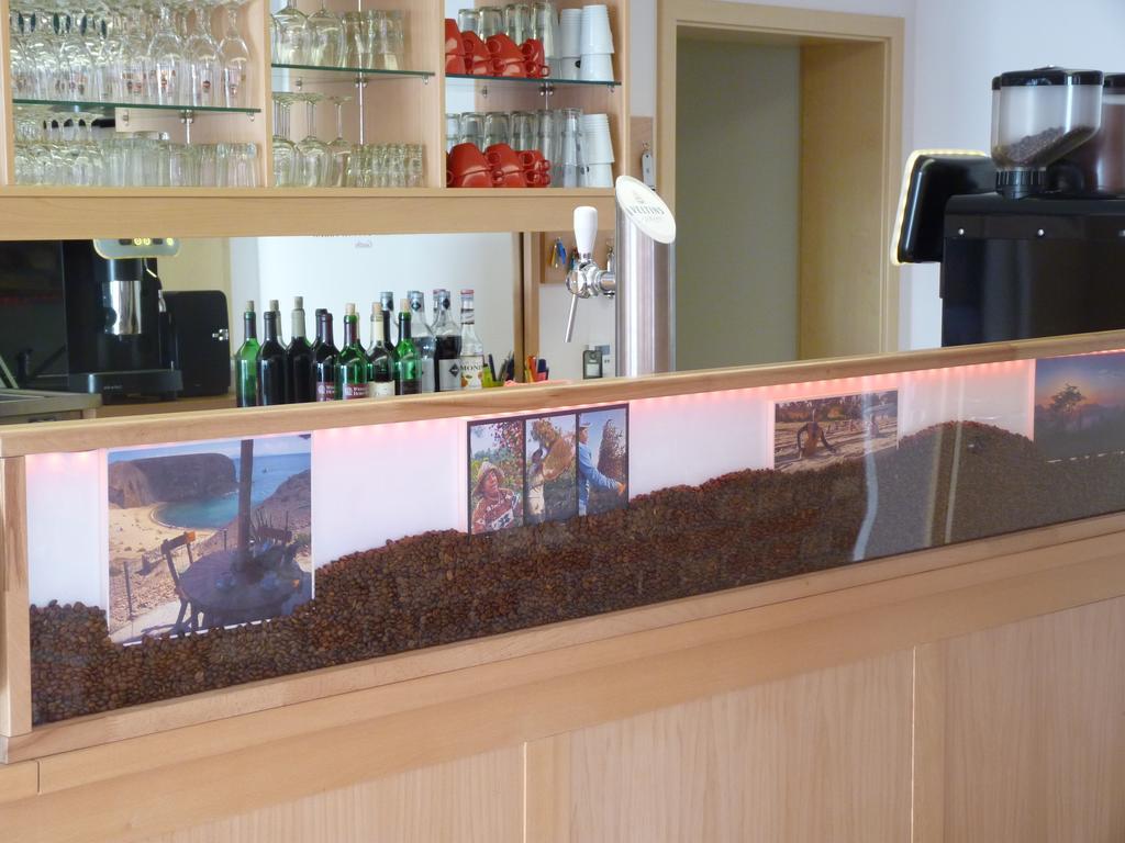 Cafe und Pension Blohm Greifswald Exterior foto
