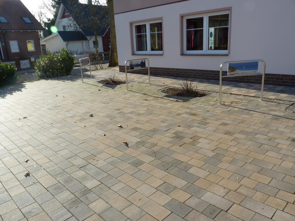 Cafe und Pension Blohm Greifswald Exterior foto