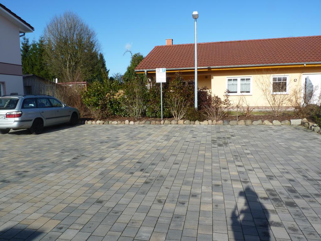 Cafe und Pension Blohm Greifswald Exterior foto