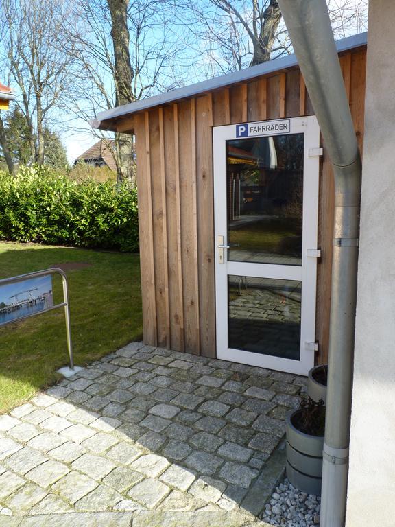 Cafe und Pension Blohm Greifswald Exterior foto