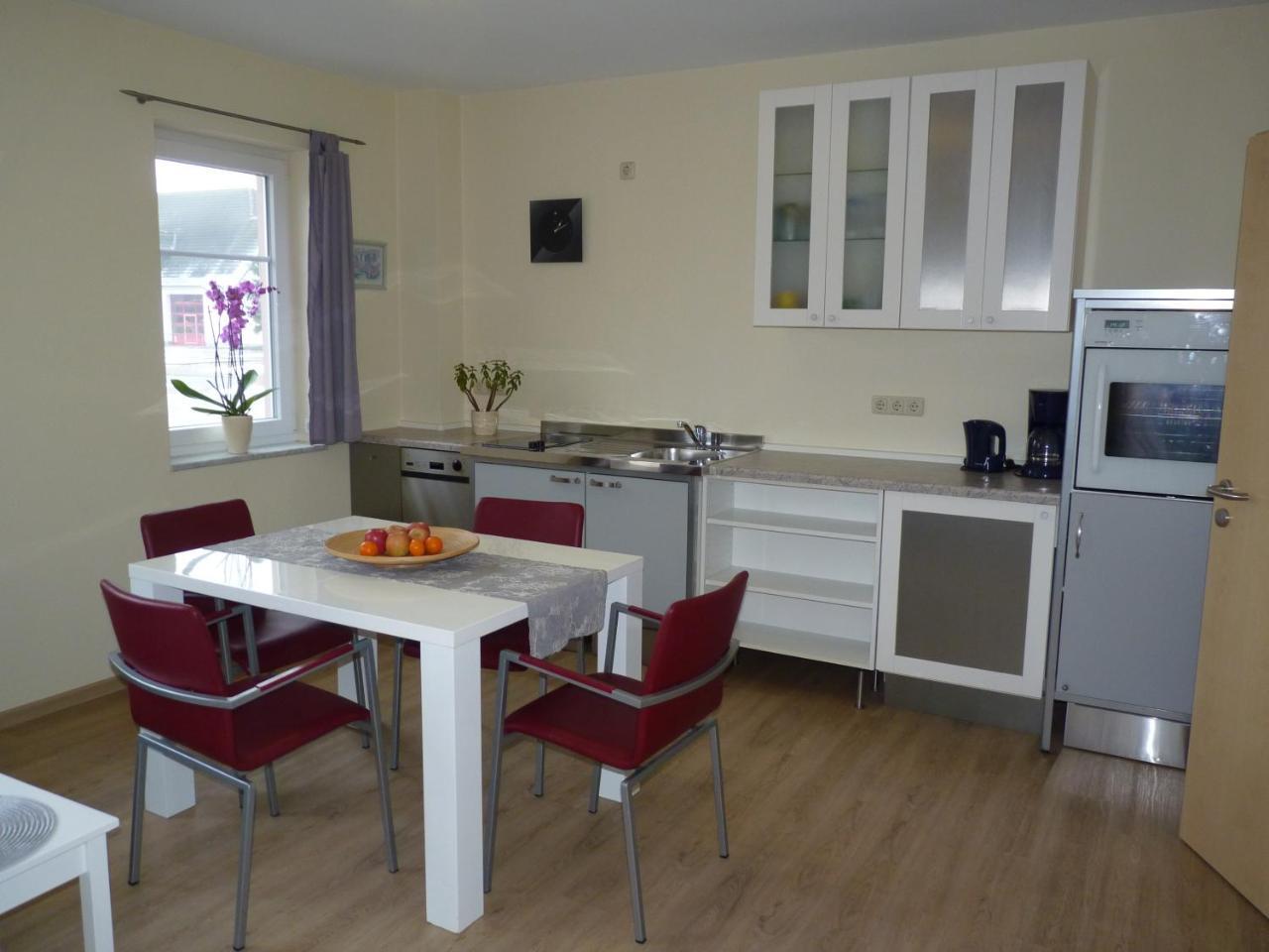 Cafe und Pension Blohm Greifswald Exterior foto