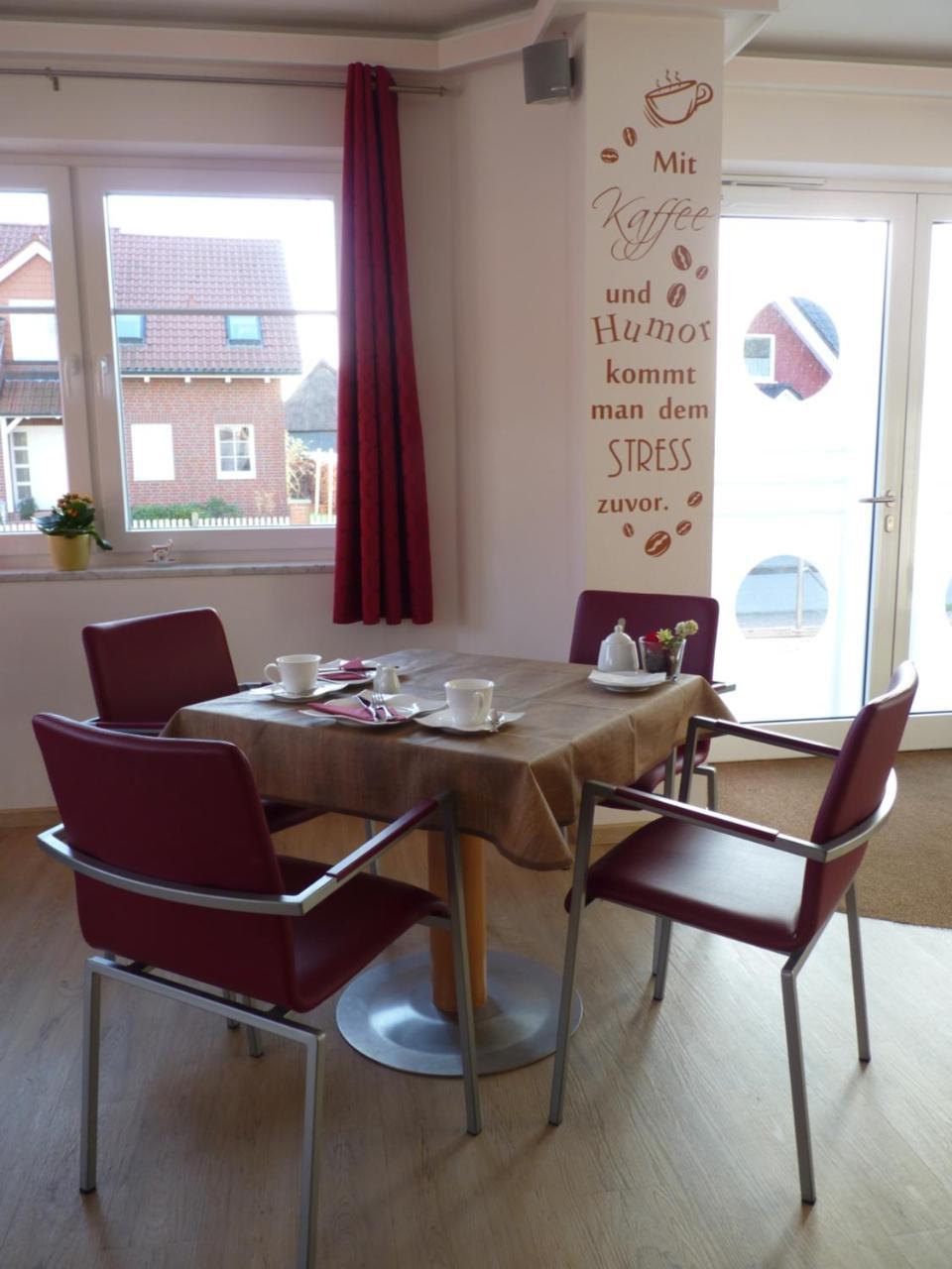 Cafe und Pension Blohm Greifswald Exterior foto